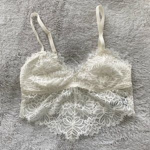 Lacey bralette